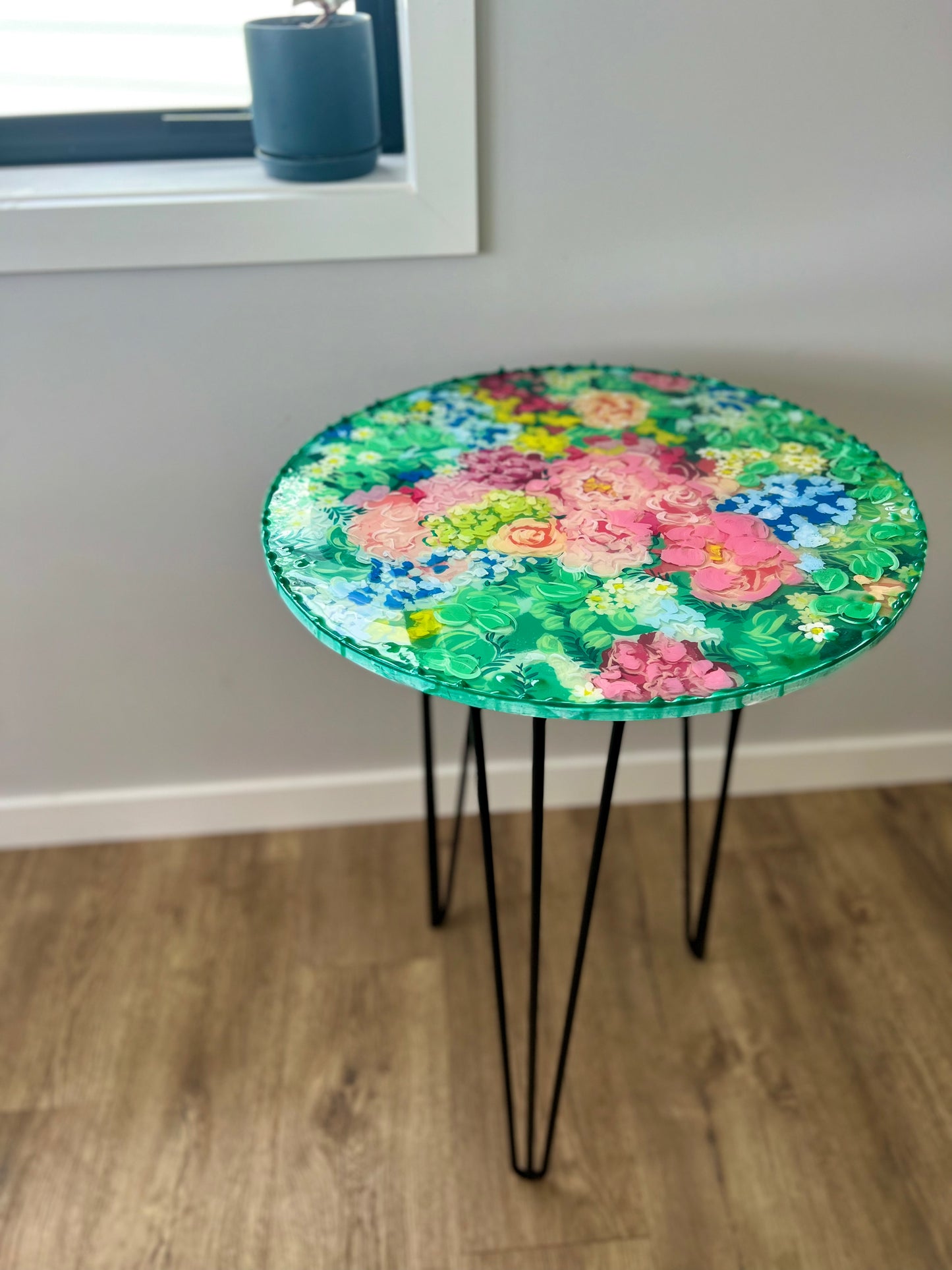 Resin table